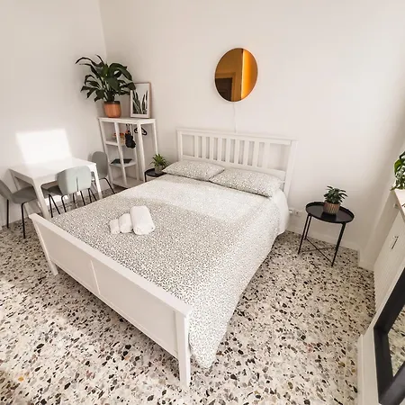 Freshly Renovated 10 Minutes From Arena Apartment Verona