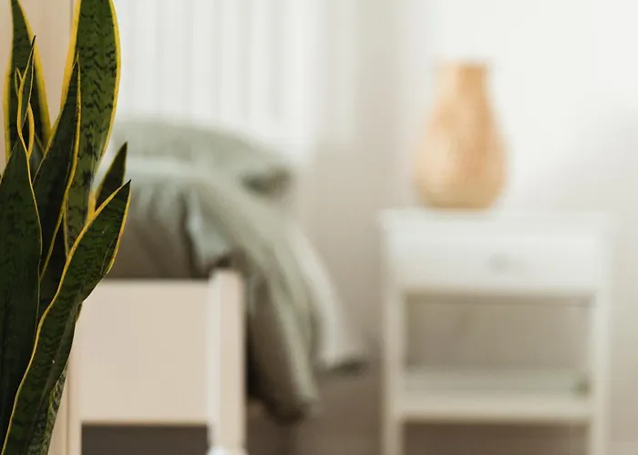 Freshly Renovated 10 Minutes From Arena Lägenhet *